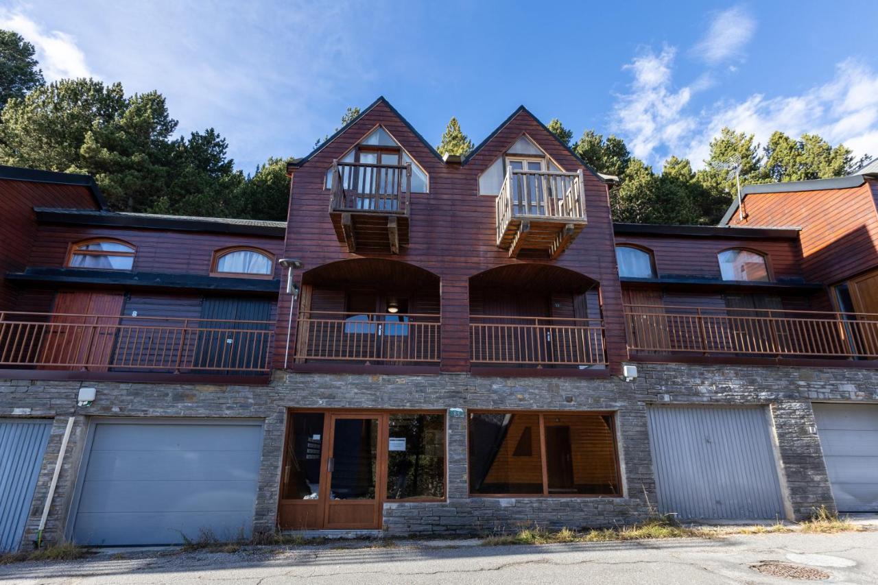 Le Cerf - Duplex Avec Superbe Vue Montagne Apartment Les Angles  Exterior photo